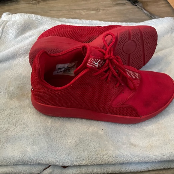 Jordan eclipses - Picture 2 of 4